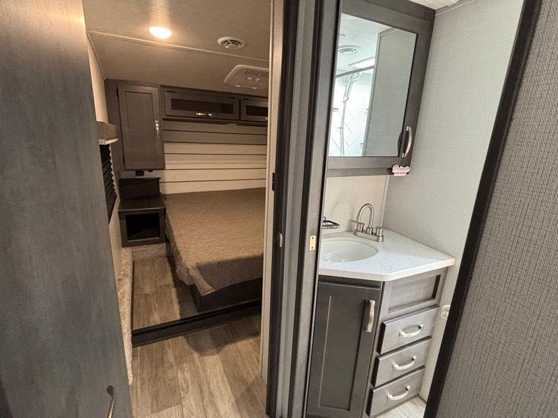 Keystone Cougar  2024