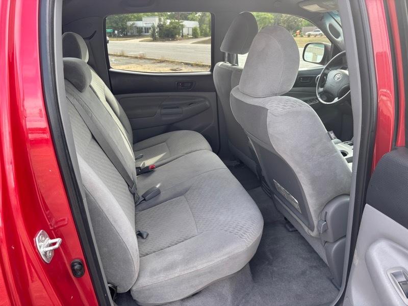 Toyota Tacoma PreRunner Double Cab Auto 2WD 2011