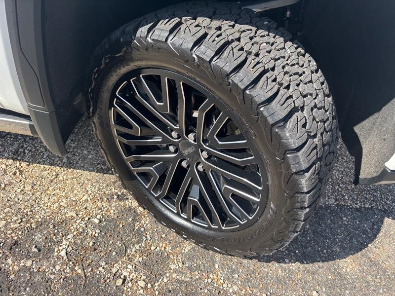 GMC Sierra 1500 Denali Ultimate Crew Cab 4WD 2022