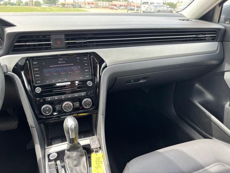 Volkswagen Passat SE 2022