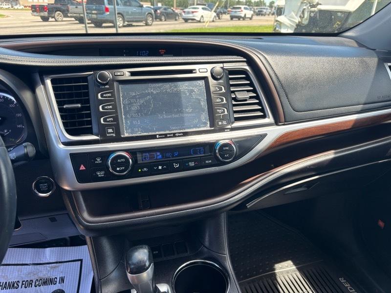 Toyota Highlander Limited FWD V6 2016