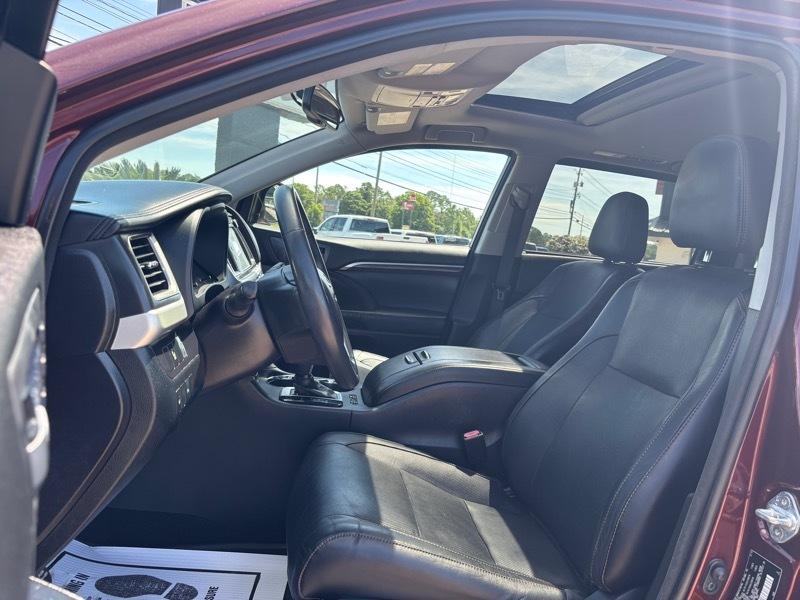 Toyota Highlander Limited FWD V6 2016