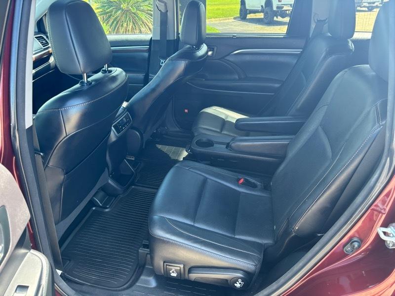 Toyota Highlander Limited FWD V6 2016