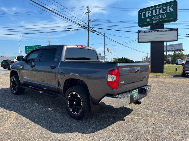 Toyota Tundra SR5 5.7L V8 FFV CrewMax 4WD 2019