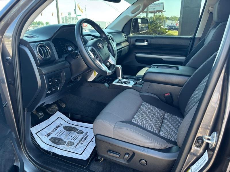 Toyota Tundra SR5 5.7L V8 FFV CrewMax 4WD 2019