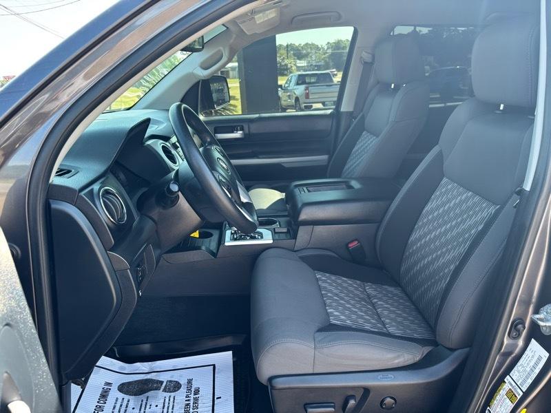 Toyota Tundra SR5 5.7L V8 FFV CrewMax 4WD 2019