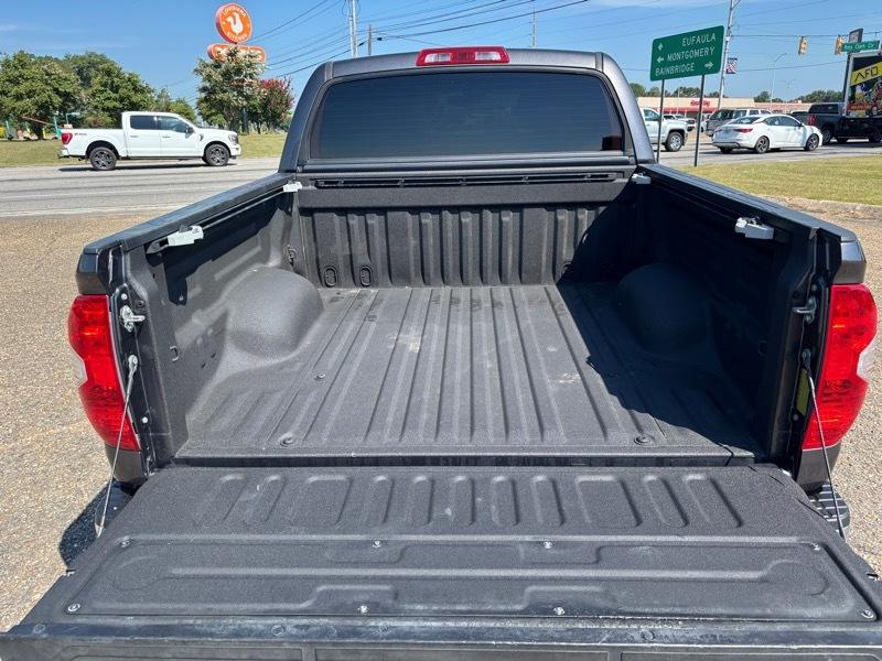 Toyota Tundra SR5 5.7L V8 FFV CrewMax 4WD 2019