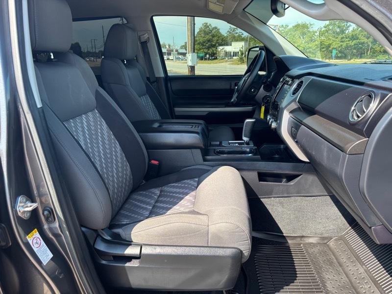 Toyota Tundra SR5 5.7L V8 FFV CrewMax 4WD 2019