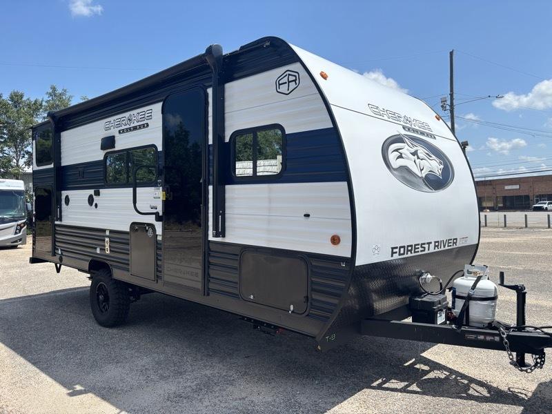 2026 Cherokee Trailer Wolf Pup 17JW