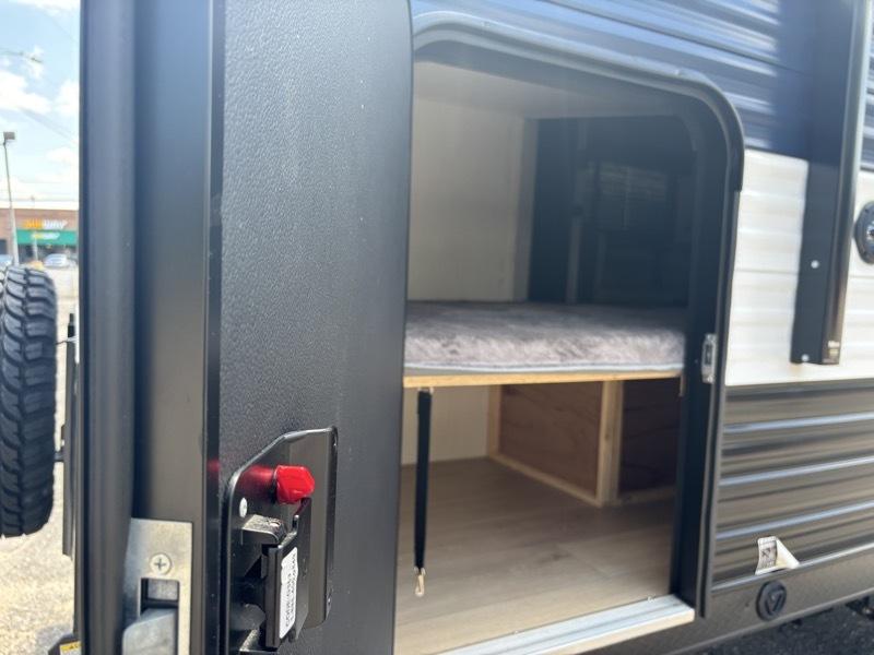 Cherokee Trailer Wolf Pup  2026