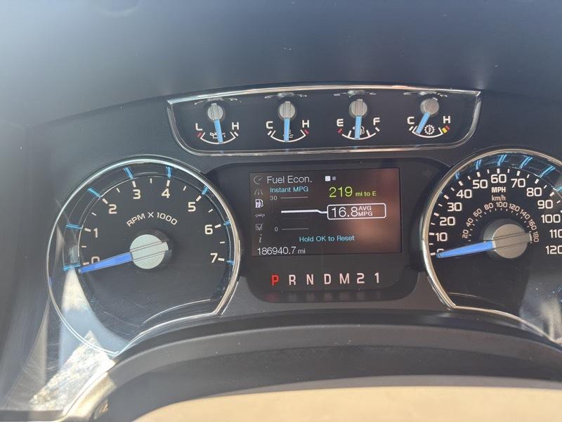 Ford F-150 4WD SuperCrew 139" Lariat 2011