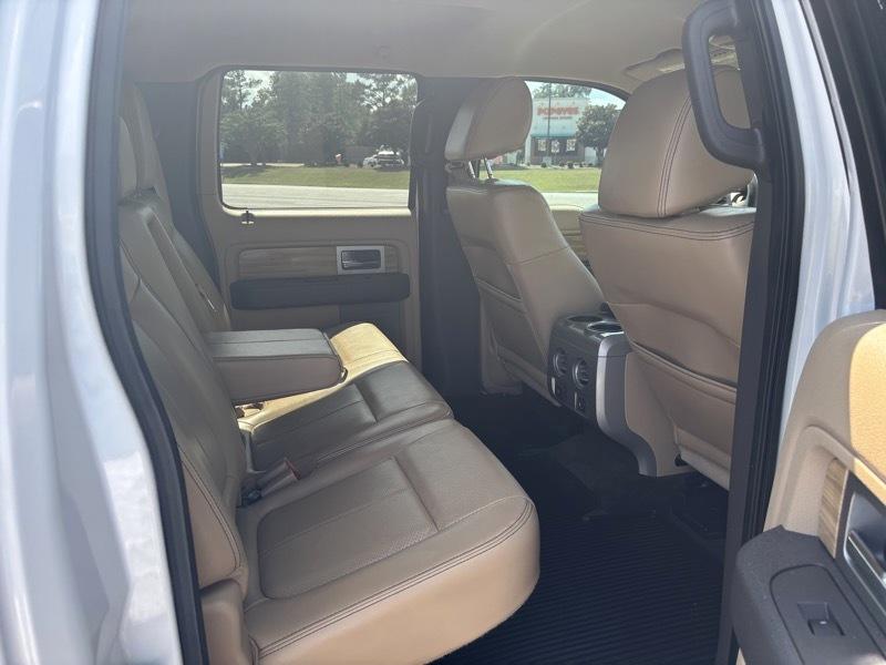Ford F-150 4WD SuperCrew 139" Lariat 2011
