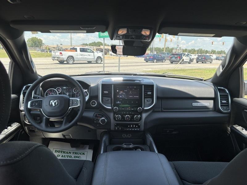 RAM 1500 Big Horn Crew Cab SWB 4WD 2026