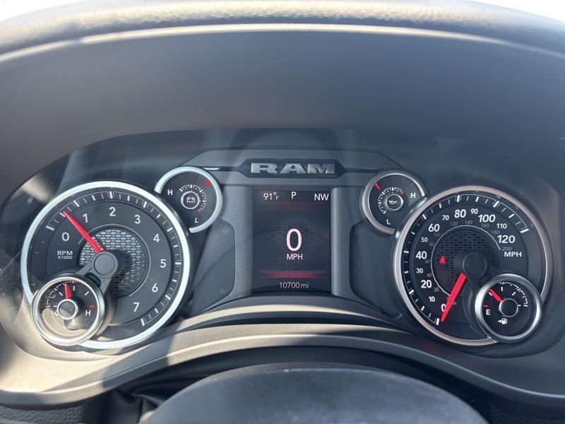RAM 1500 Big Horn Crew Cab SWB 4WD 2026
