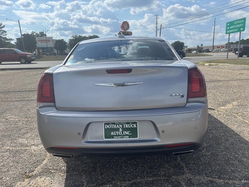 Chrysler 300 S V6 RWD 2016