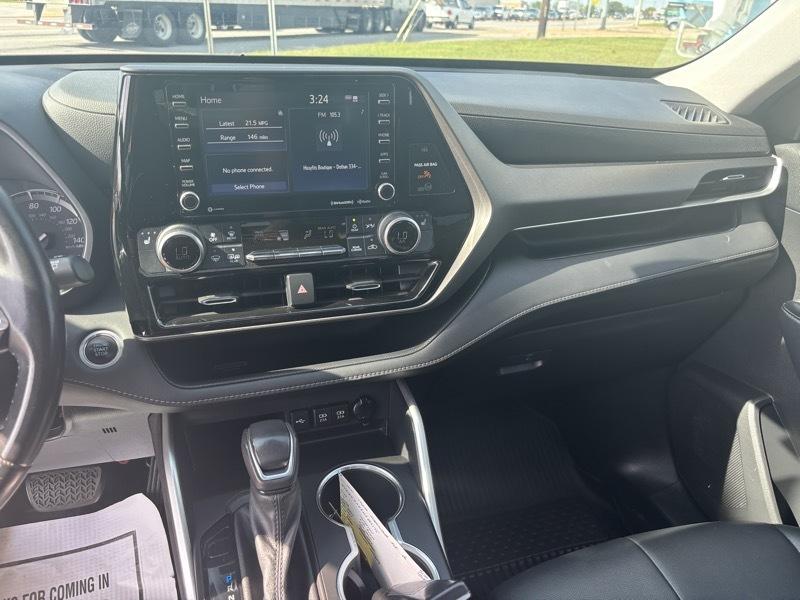 Toyota Highlander XLE FWD V6 2021