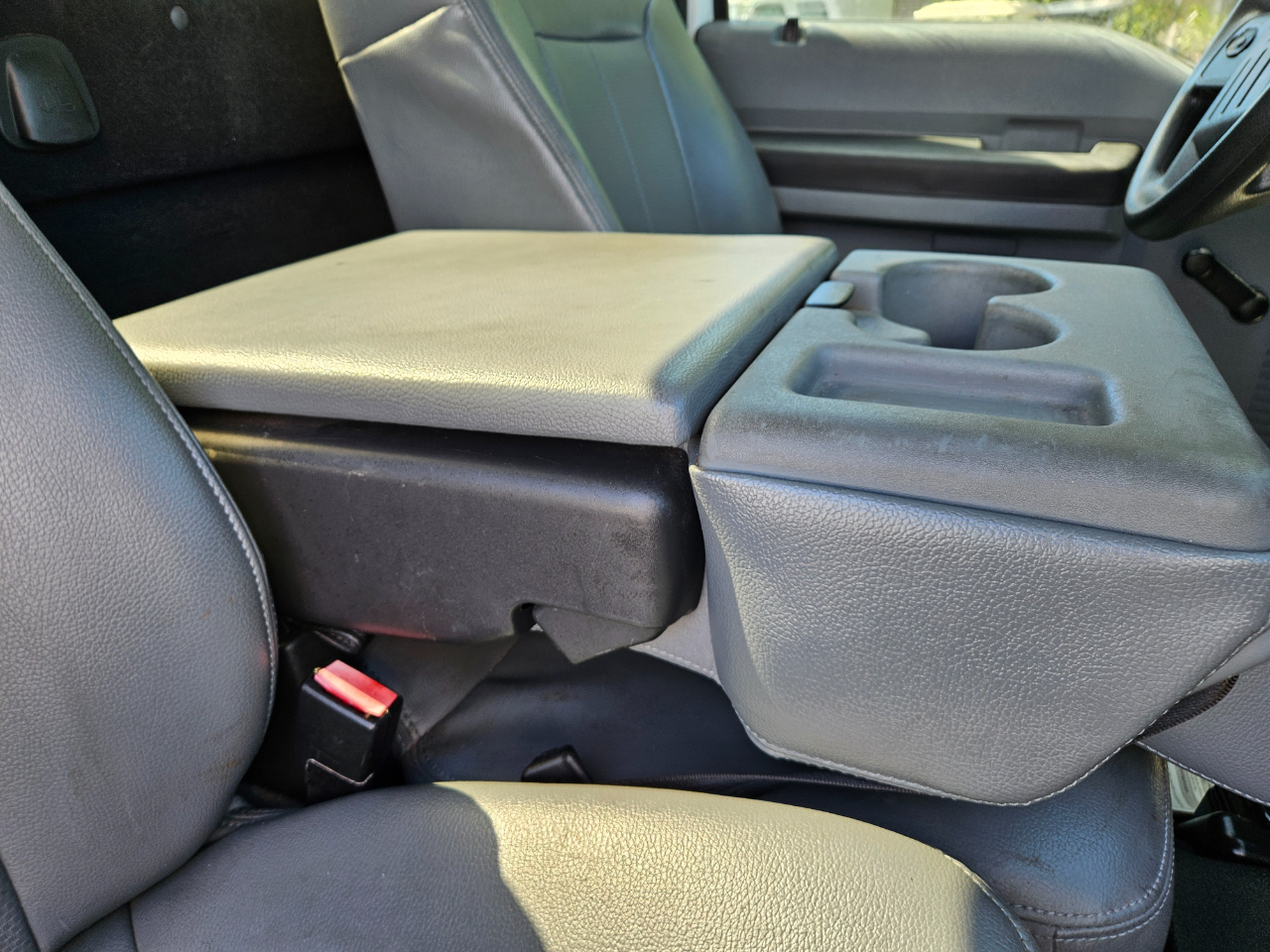 Ford F-350 Reg. Cab 4WD 2014 Ford F-350 Reg. Cab 4WD 2014