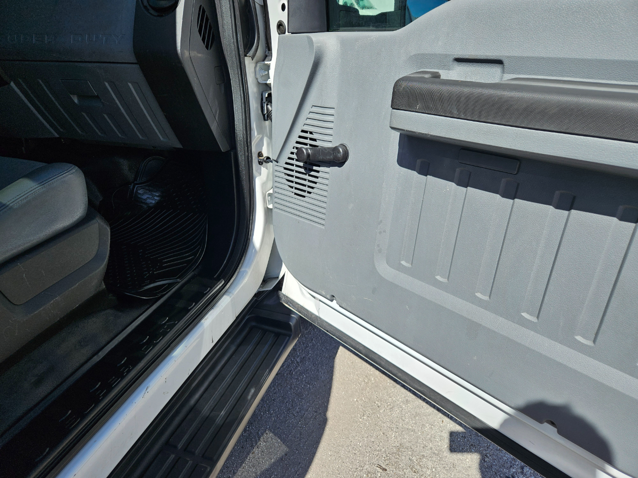 Ford F-350 Reg. Cab 4WD 2014 Ford F-350 Reg. Cab 4WD 2014