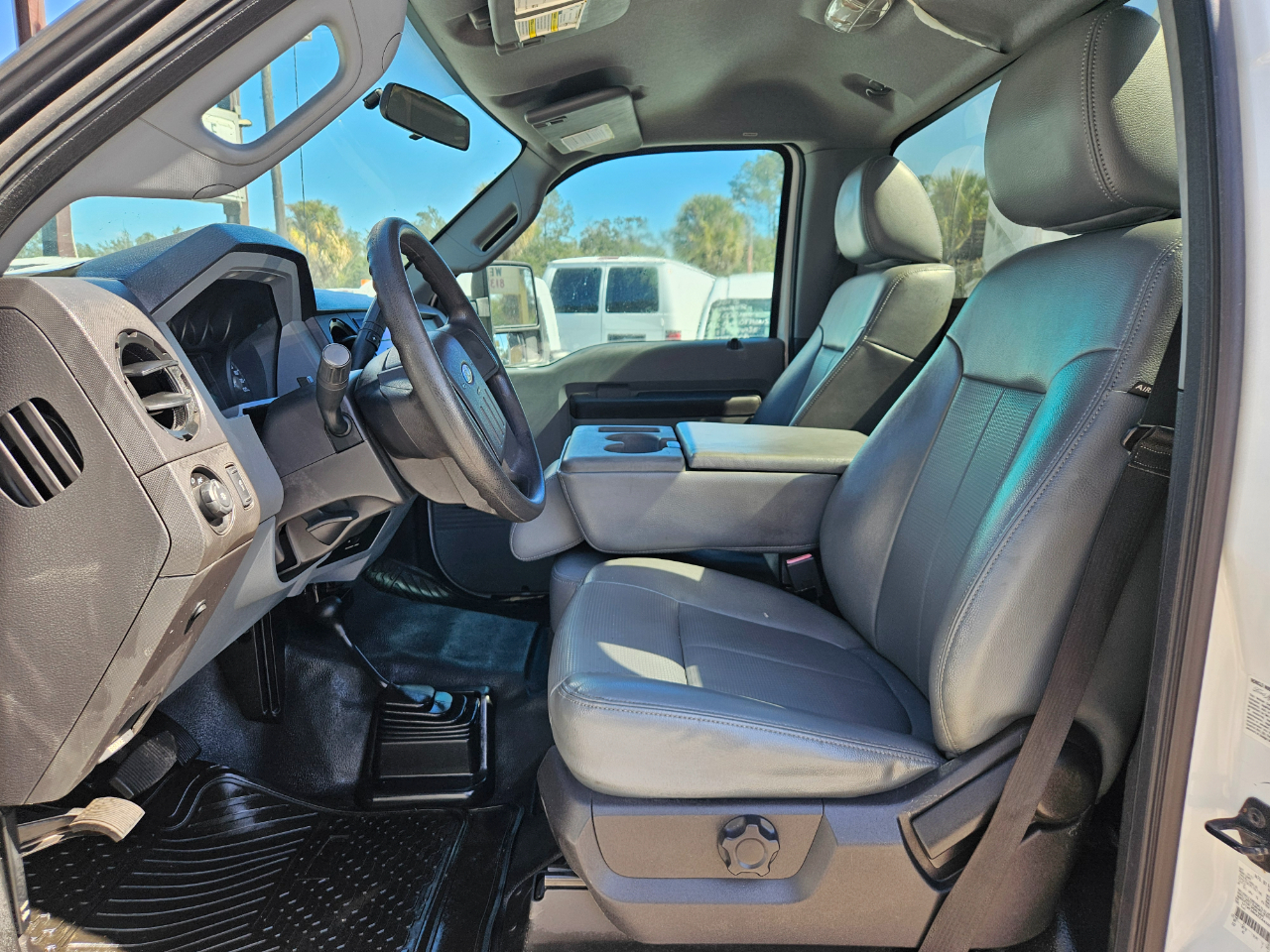 Ford F-350 Reg. Cab 4WD 2014 Ford F-350 Reg. Cab 4WD 2014