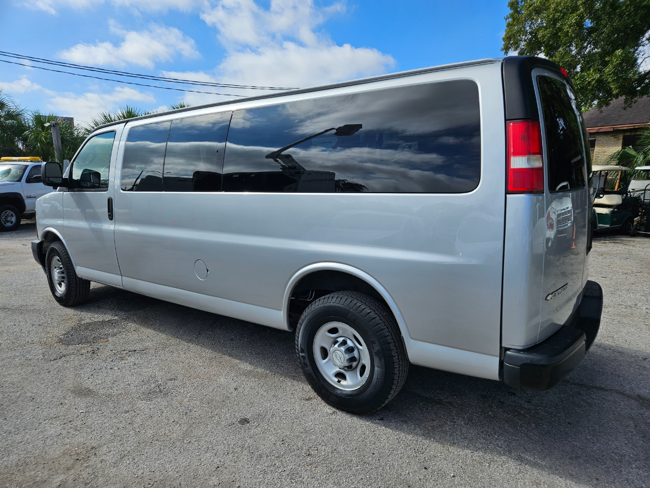 Chevrolet Express 3500  2017 Chevrolet Express 3500  2017