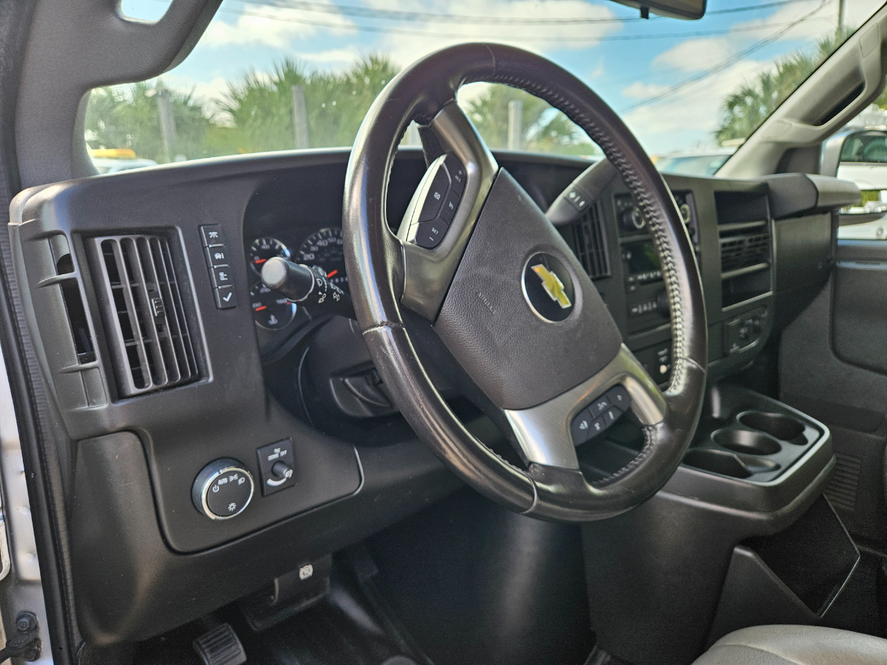 Chevrolet Express 3500  2017 Chevrolet Express 3500  2017