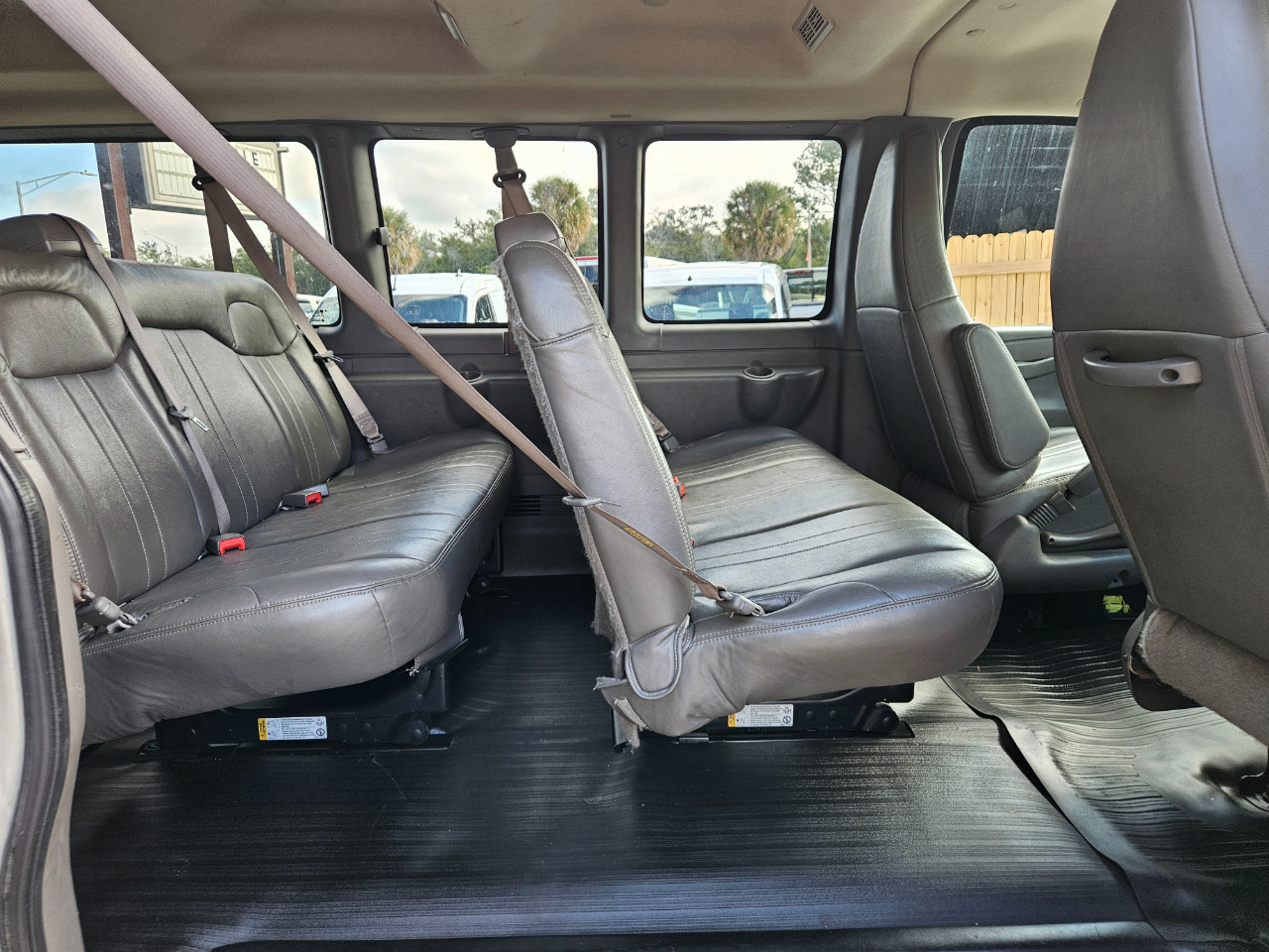 Chevrolet Express 3500  2017 Chevrolet Express 3500  2017