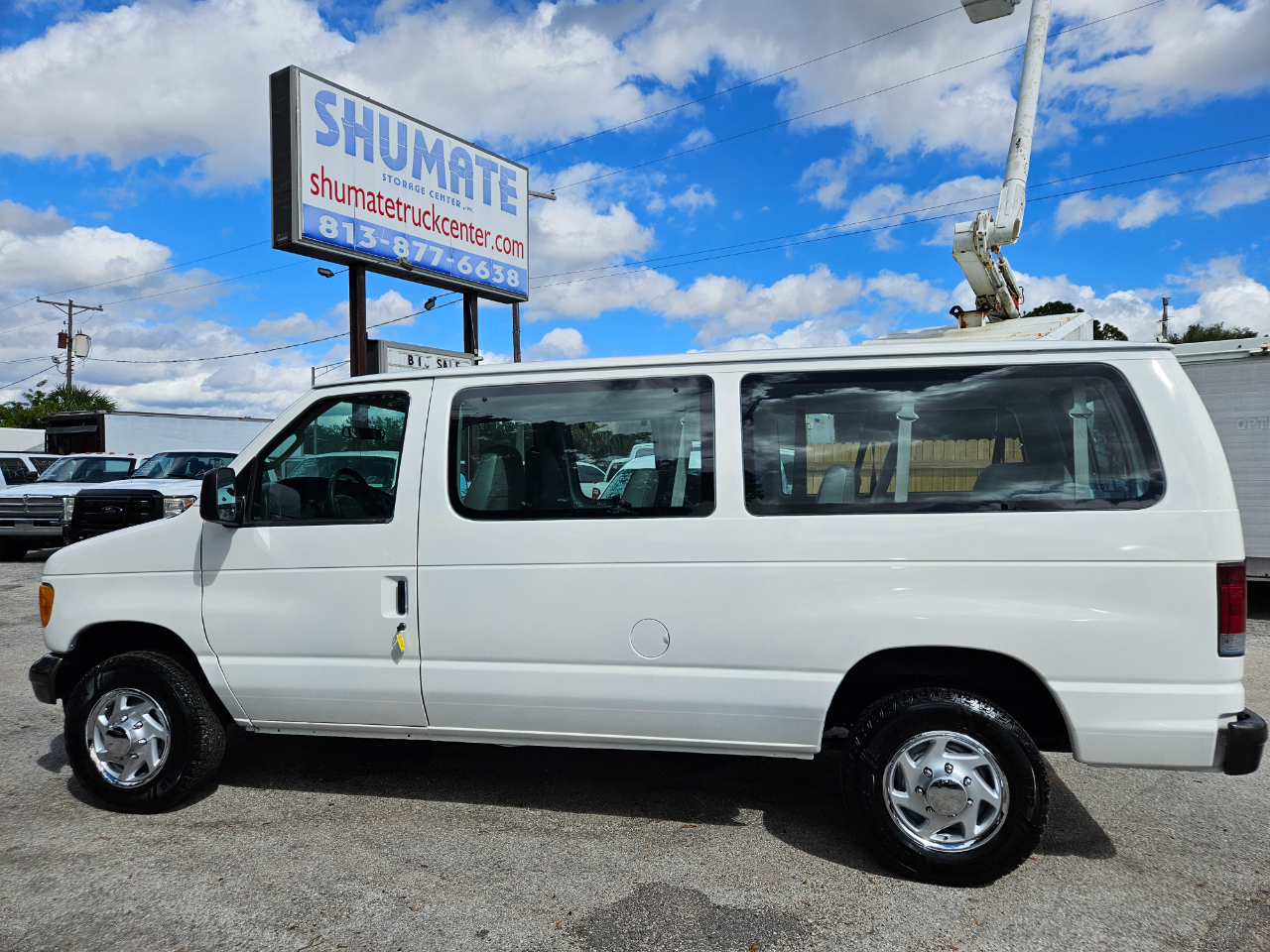 2006 Ford Econoline Wagon 12 Passenger XL