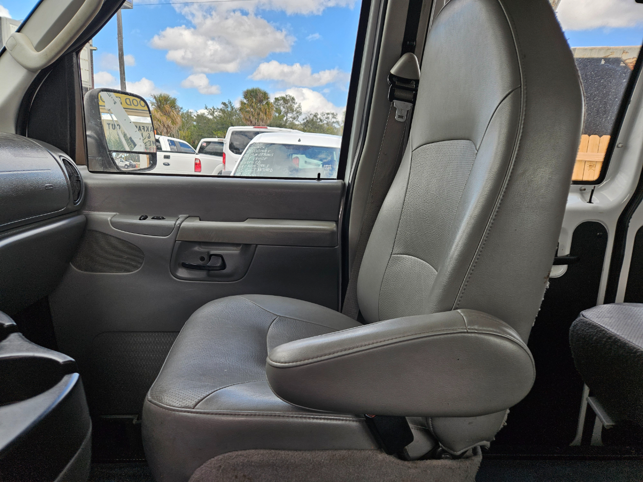 Ford Econoline Wagon  2006 Ford Econoline Wagon  2006