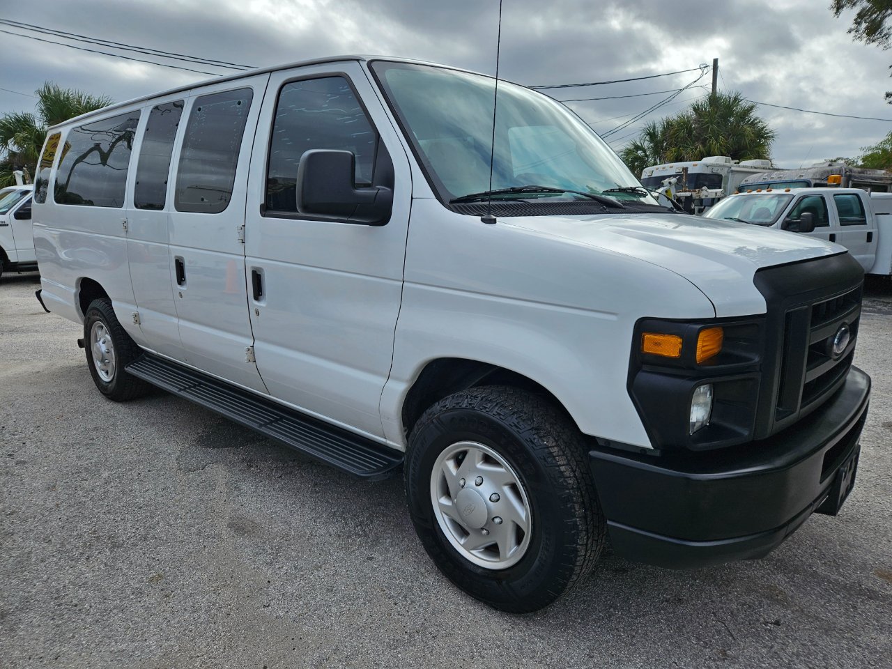 Ford Econoline Wagon  2012