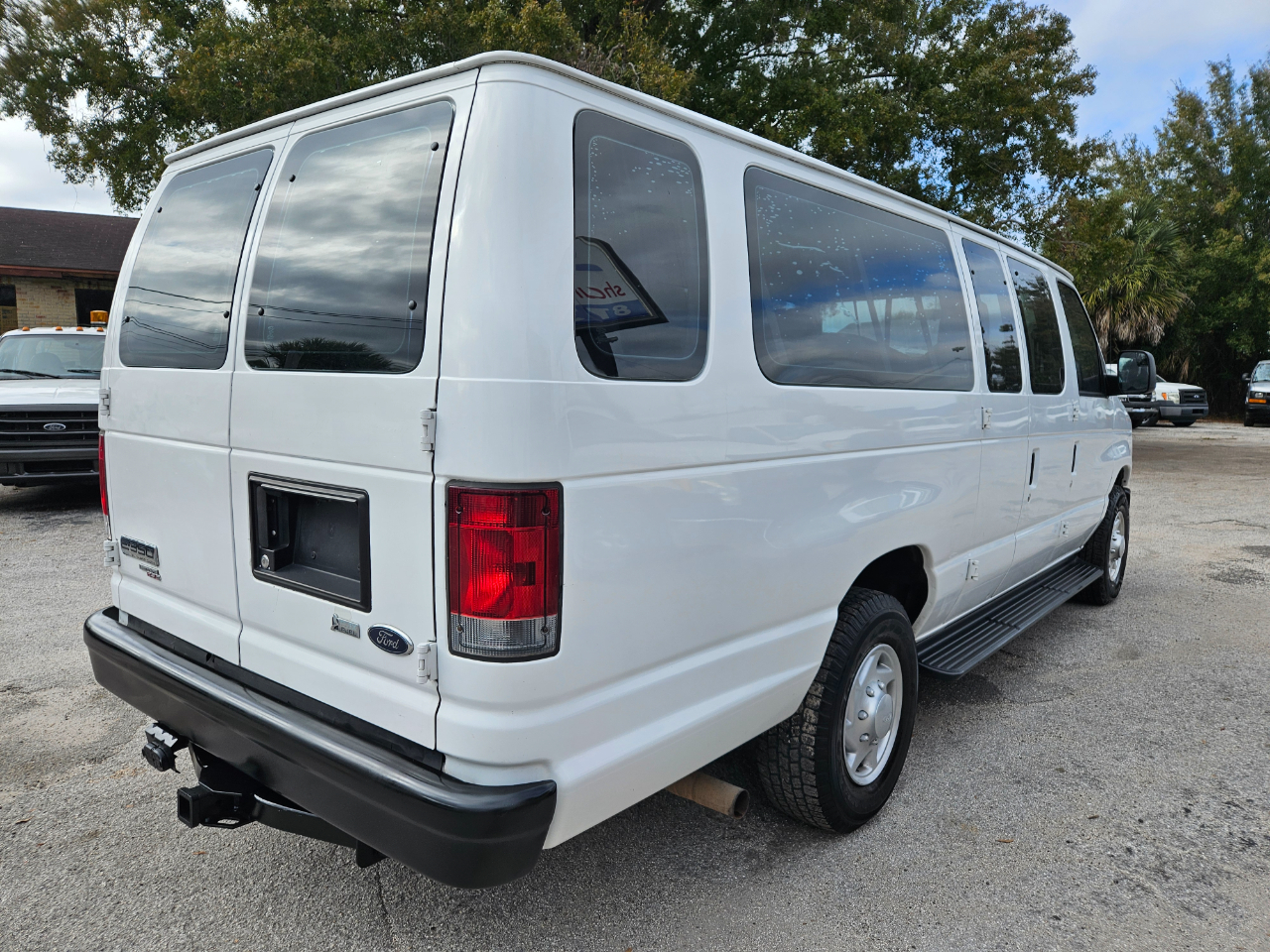Ford Econoline Wagon  2012
