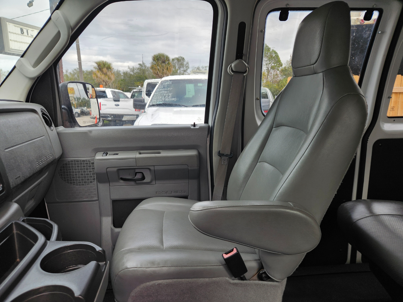 Ford Econoline Wagon  2012