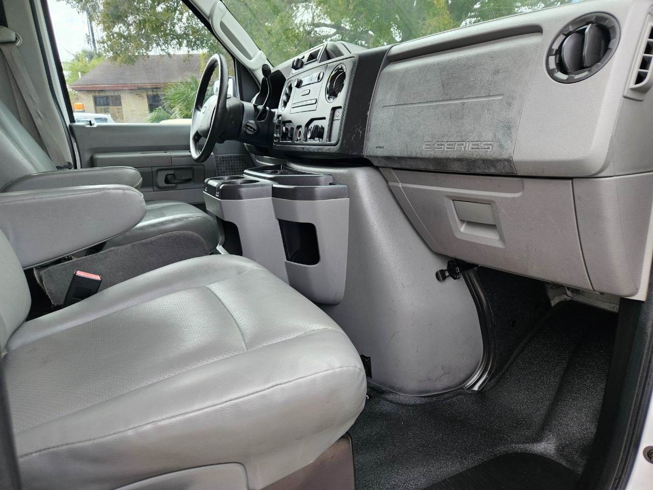 Ford Econoline Wagon  2012