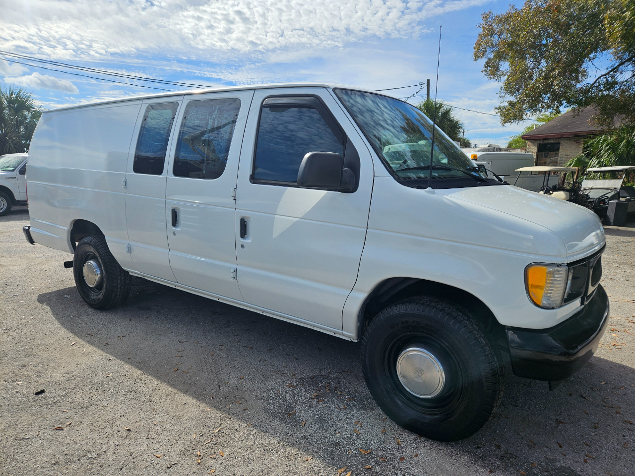 Ford Econoline Cargo E-350 Super Duty Extended 2001