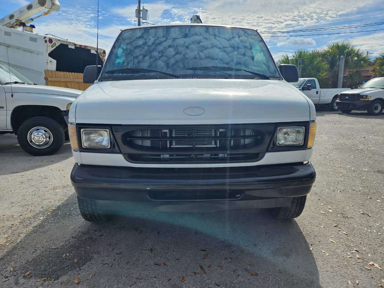 Ford Econoline Cargo E-350 Super Duty Extended 2001