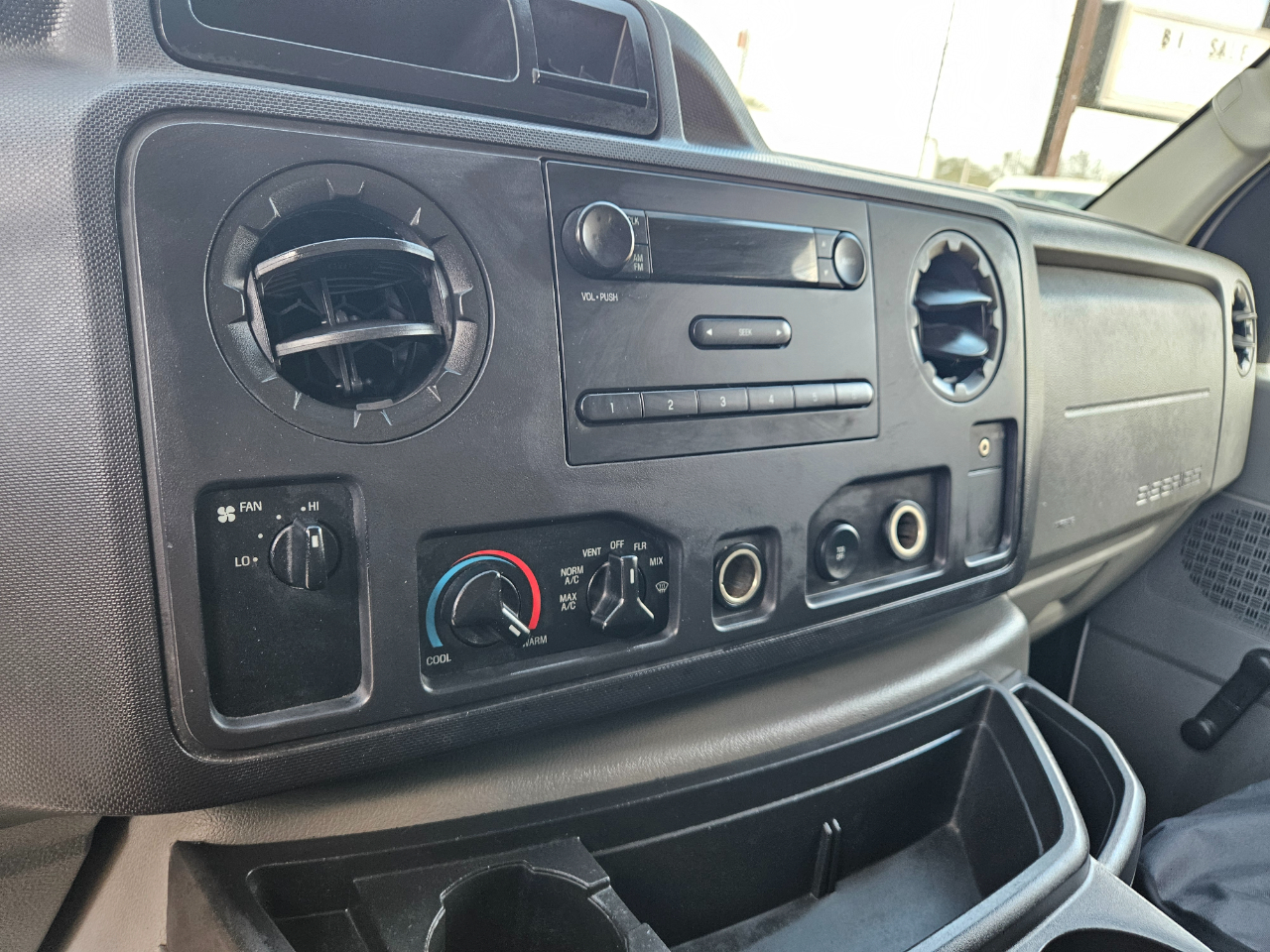 Ford Econoline Cargo  2012