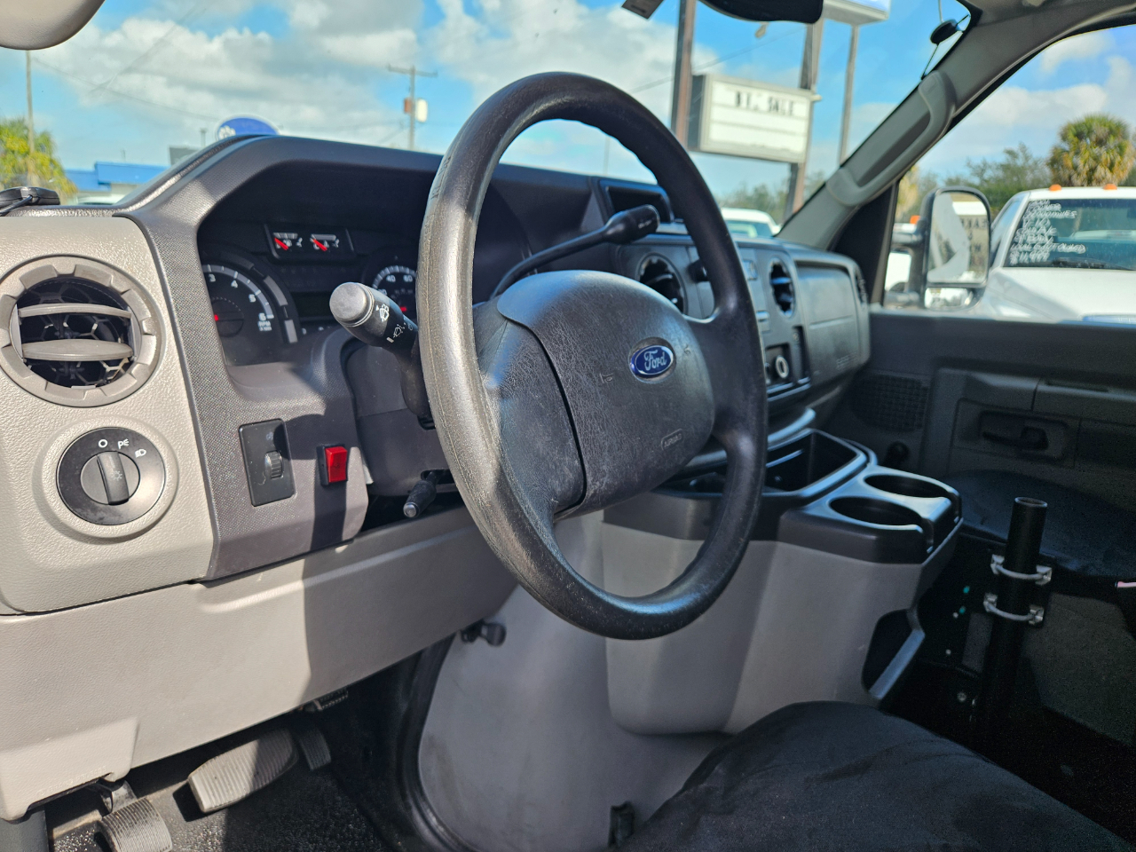 Ford Econoline Cargo  2012