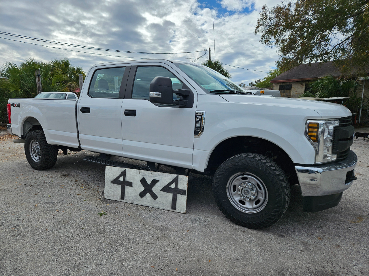 Ford F-350 SD XL Crew Cab 4WD 2019