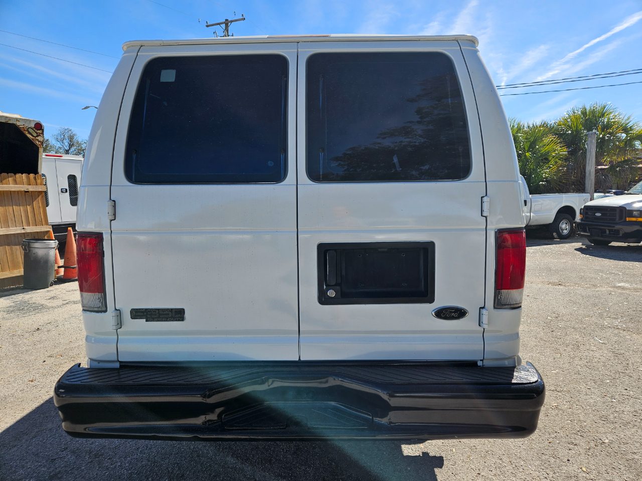 Ford Econoline Cargo E-350 Super Duty Extended 2001