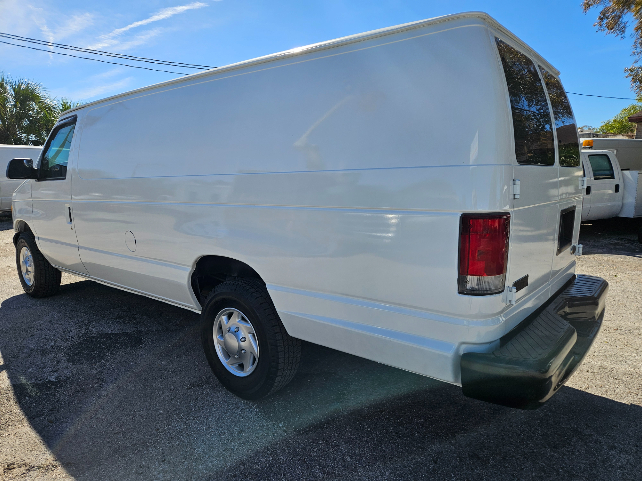 Ford Econoline Cargo E-350 Super Duty Extended 2001