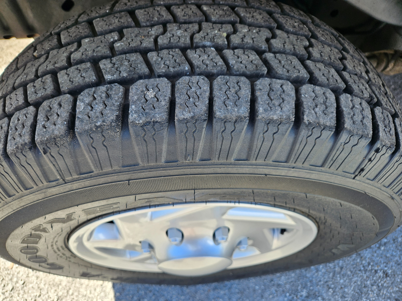 Ford Econoline Cargo E-350 Super Duty Extended 2001