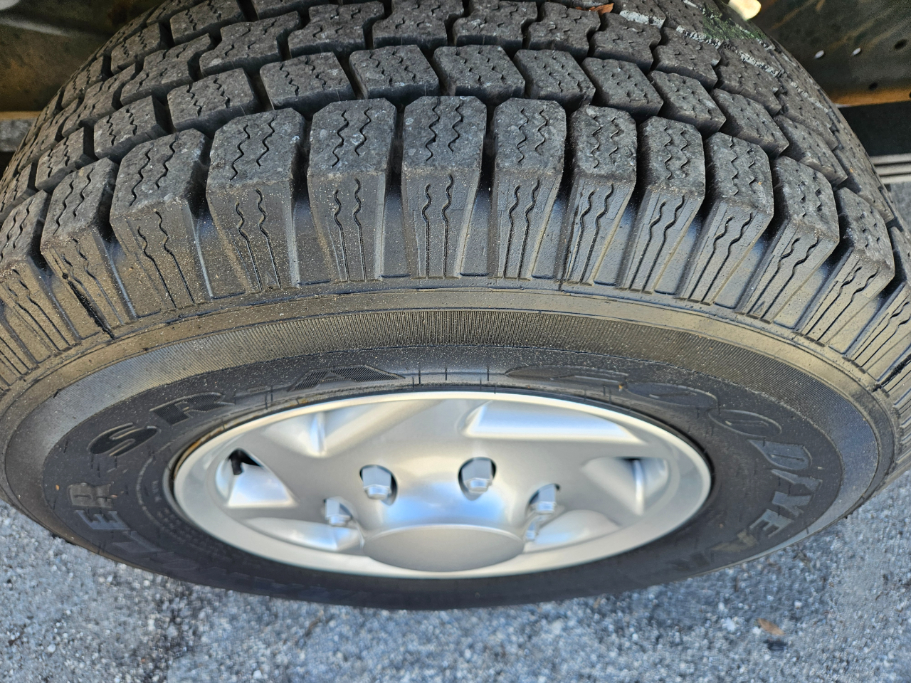 Ford Econoline Cargo E-350 Super Duty Extended 2001