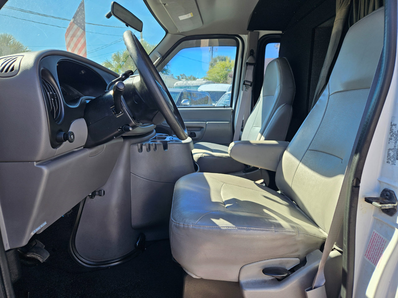 Ford Econoline Cargo E-350 Super Duty Extended 2001