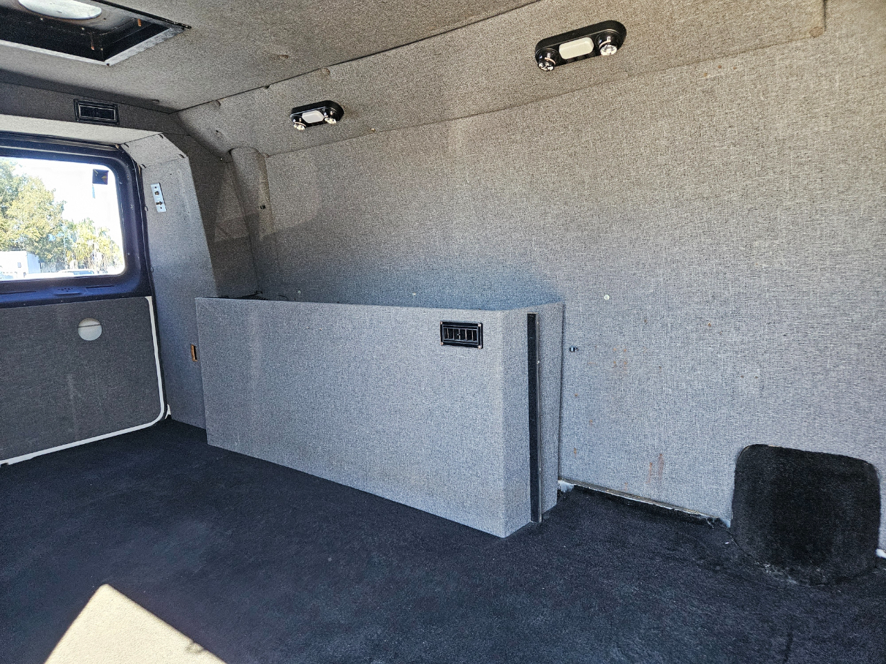 Ford Econoline Cargo E-350 Super Duty Extended 2001