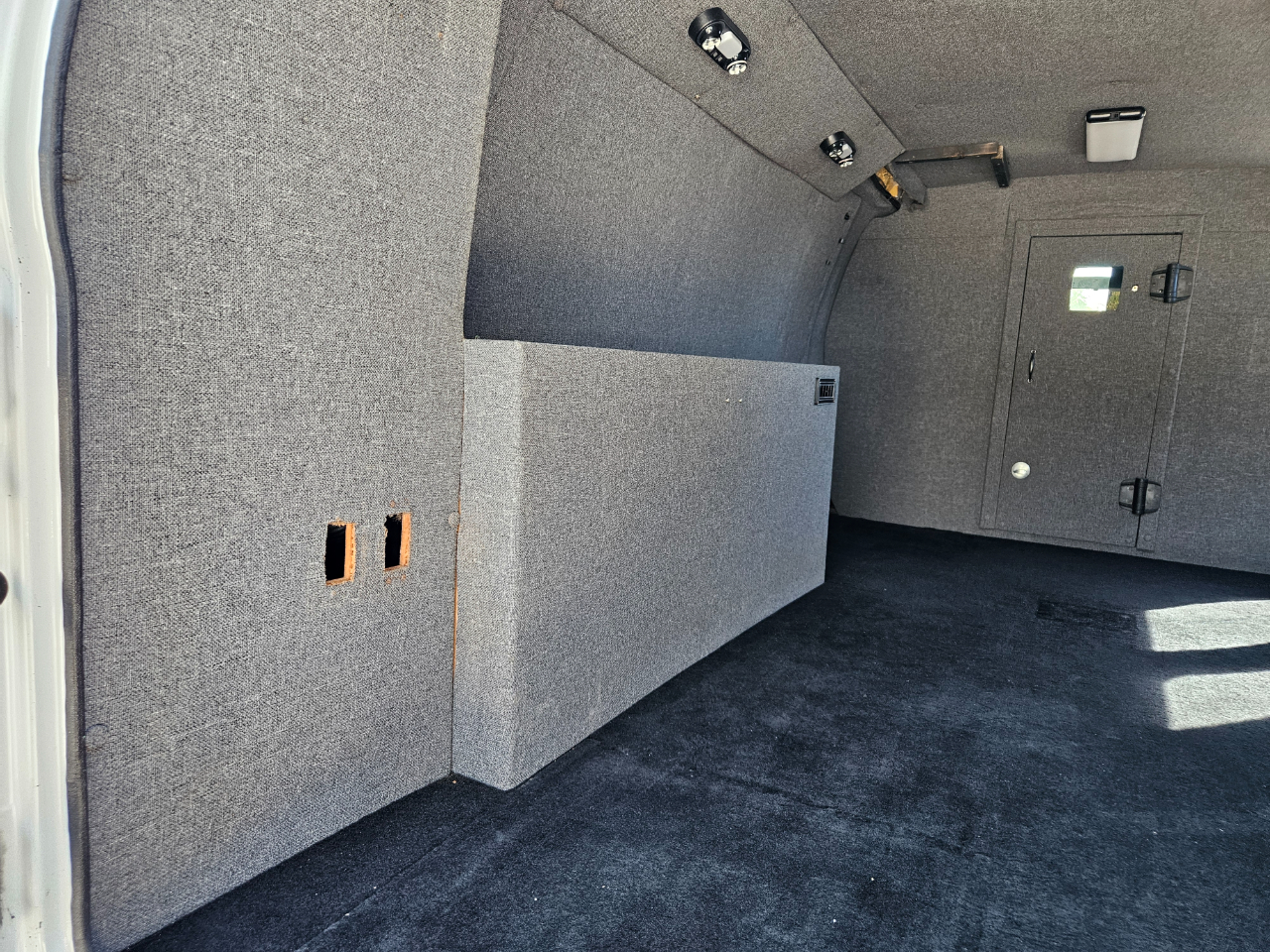 Ford Econoline Cargo E-350 Super Duty Extended 2001