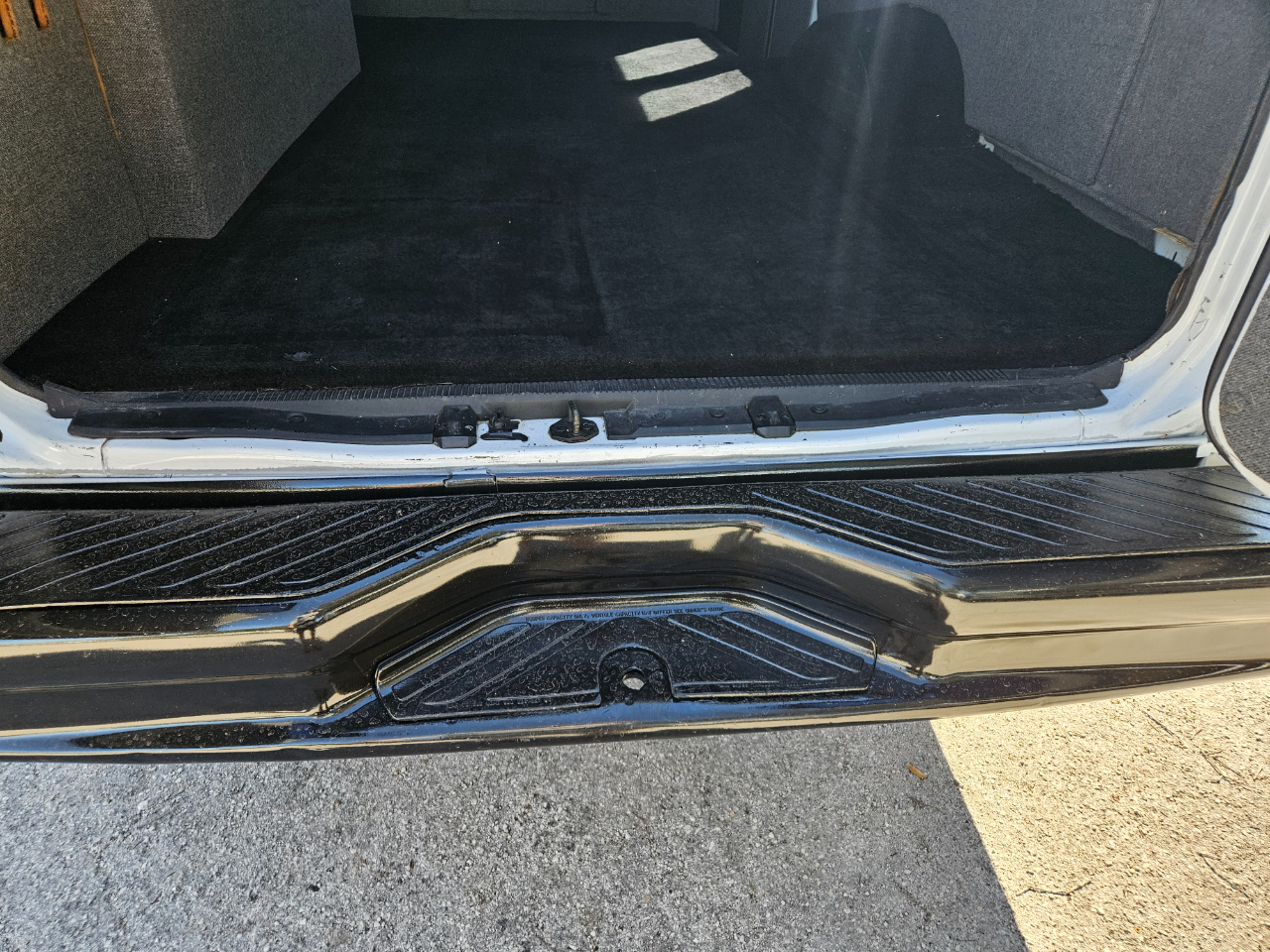 Ford Econoline Cargo E-350 Super Duty Extended 2001