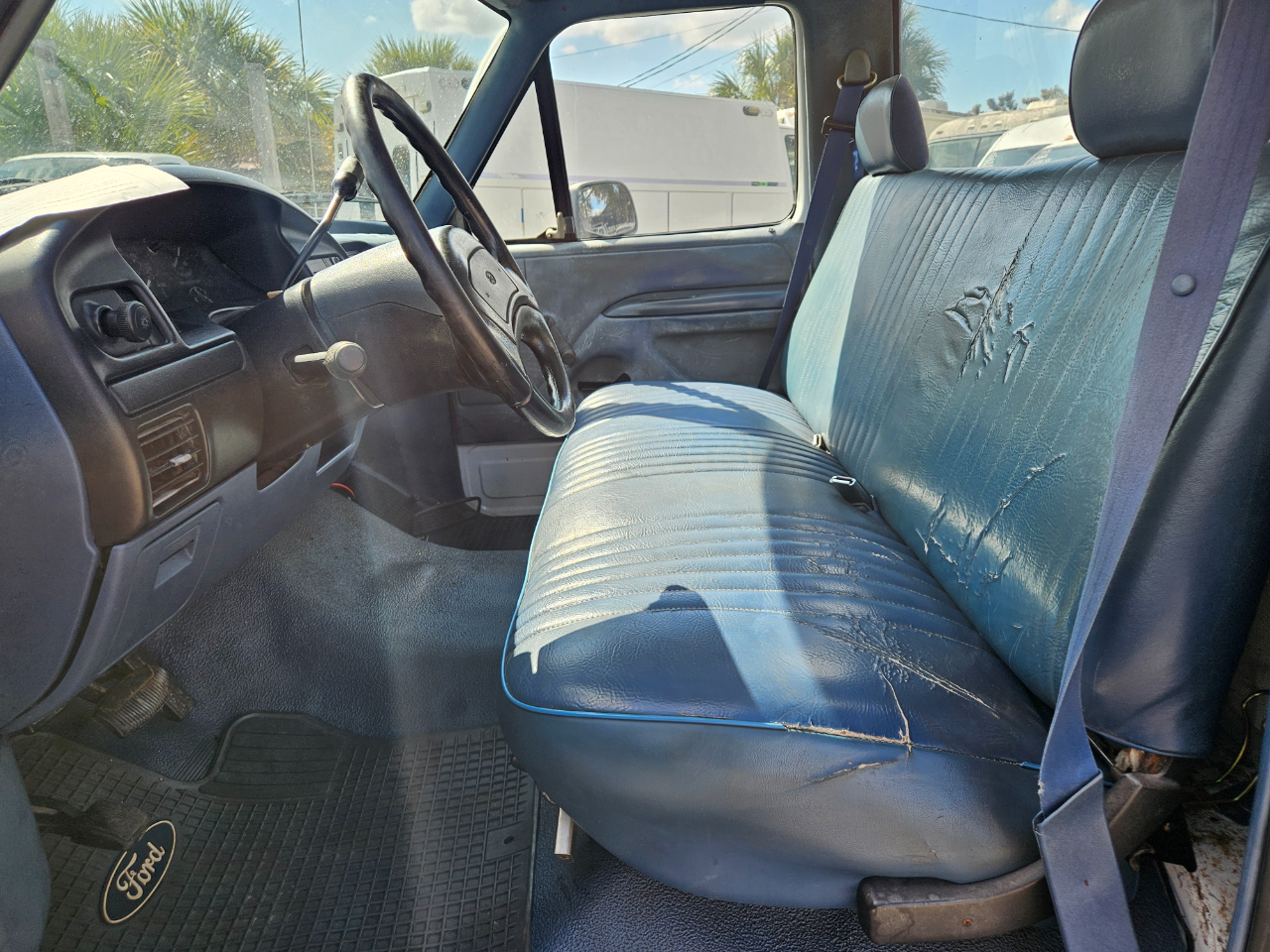 Ford F-150 XL 6.5-ft. Bed 2WD 1995