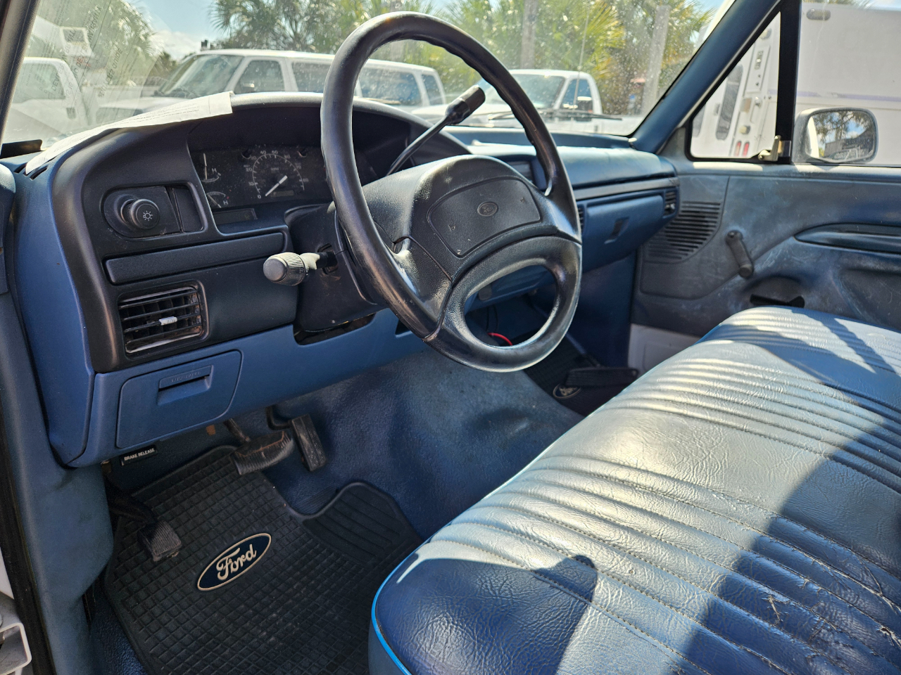 Ford F-150 XL 6.5-ft. Bed 2WD 1995