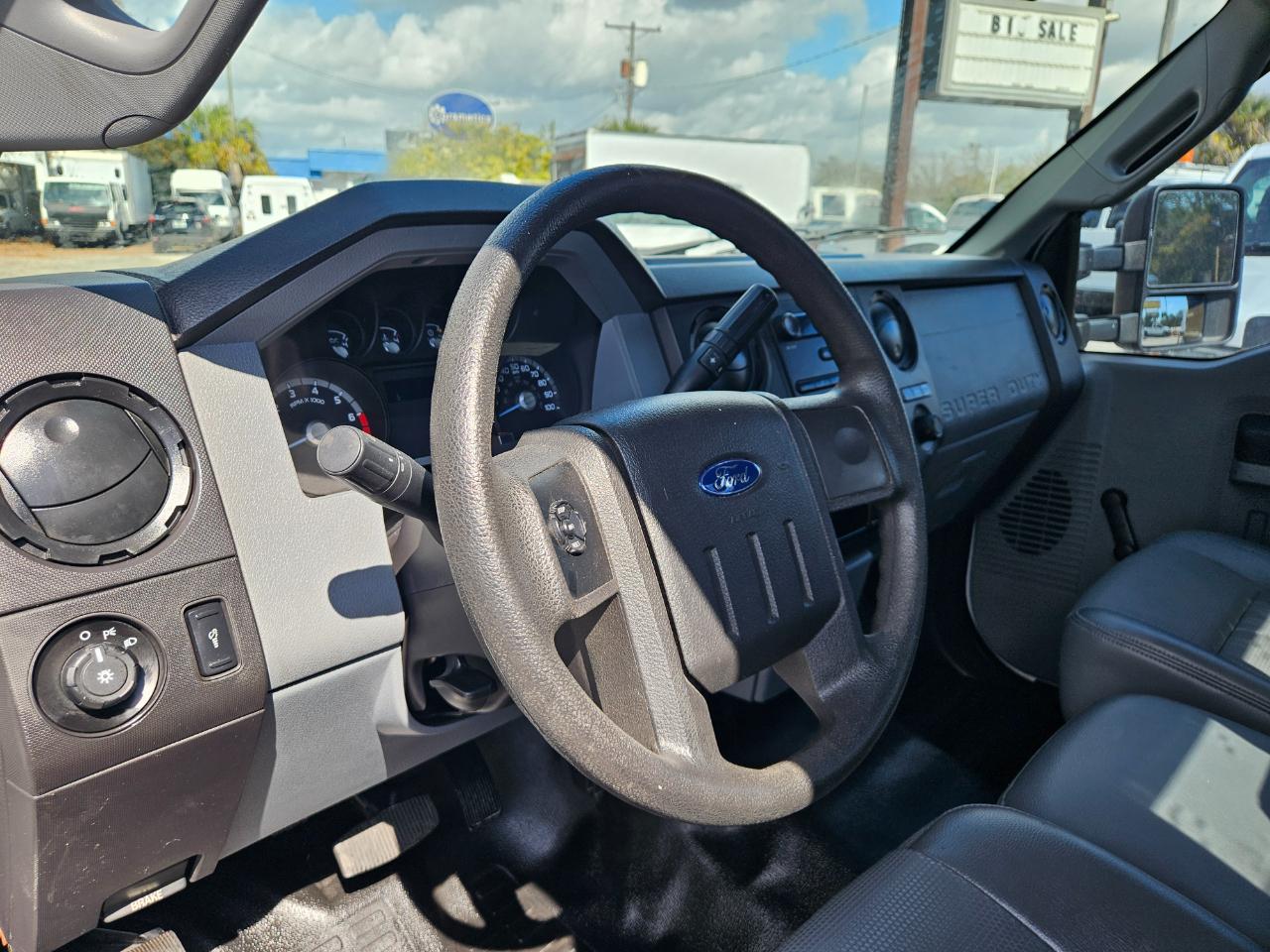 Ford F-250 XL HD Reg. Cab 2WD 2015