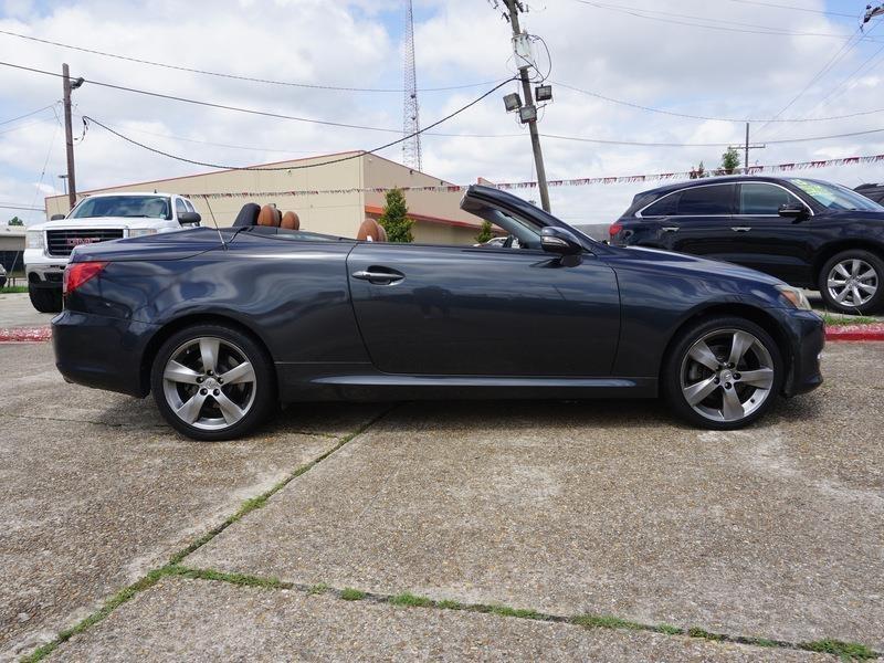 Lexus IS C 250 2011