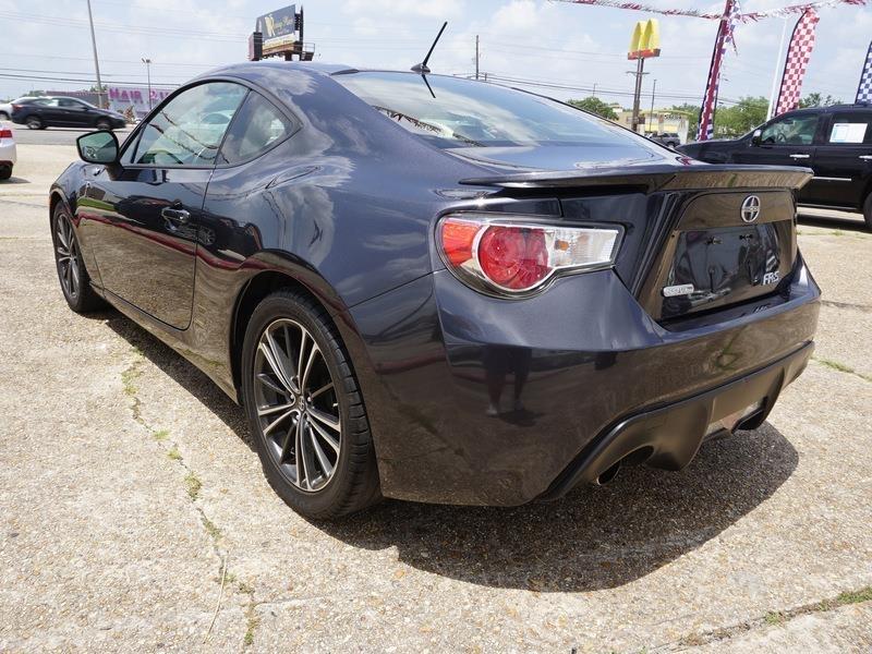 Scion FR-S 6MT 2013